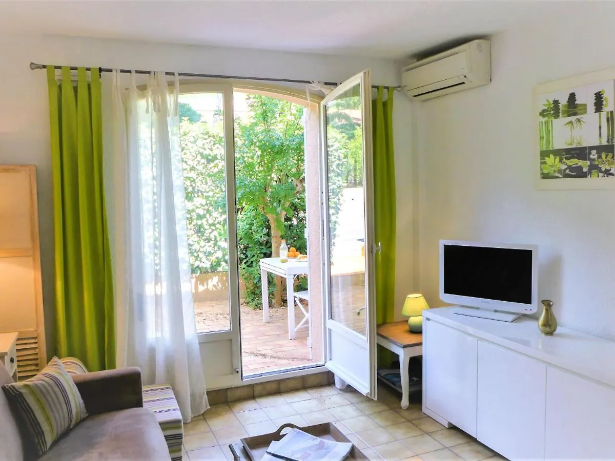 Studio Les Vignes By Interhome Cavalaire-sur-Mer Frankrijk