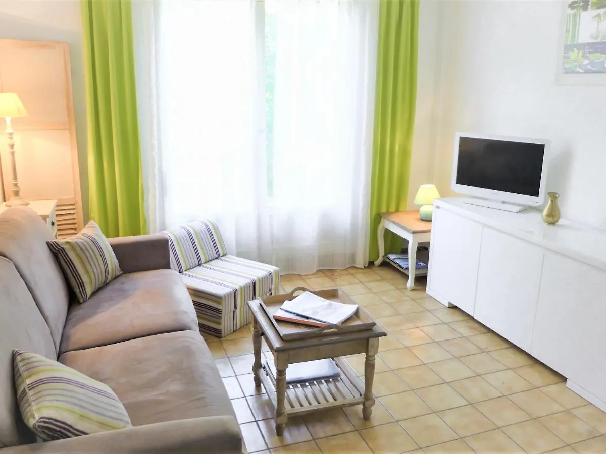 Studio Les Vignes By Interhome Cavalaire-sur-Mer