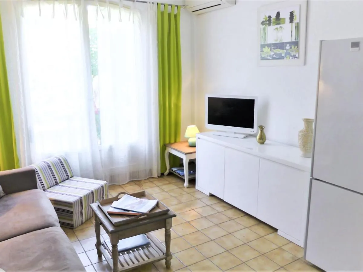 Appartement Studio Les Vignes By Interhome Cavalaire-sur-Mer